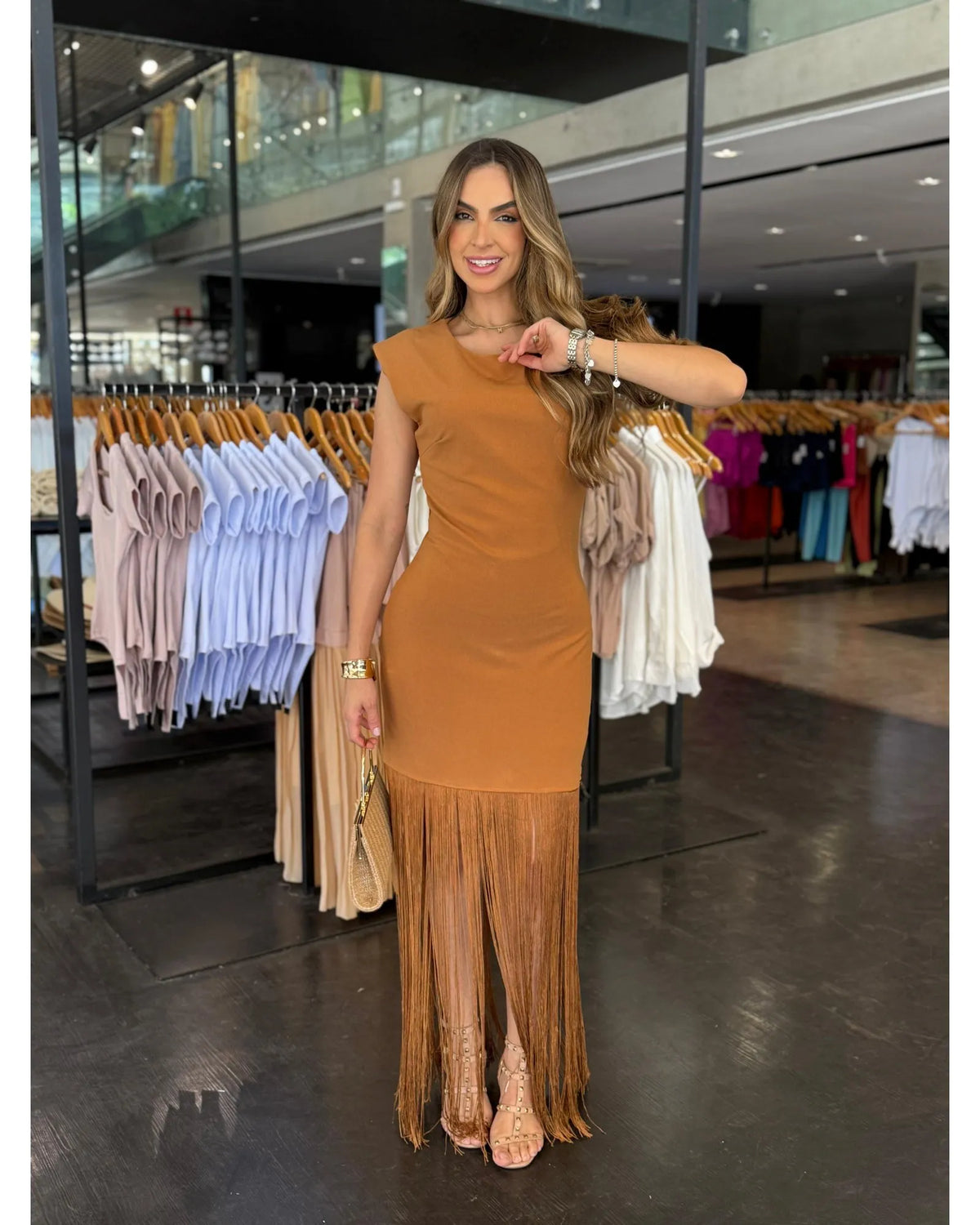 Vestido Longo Com Franjas